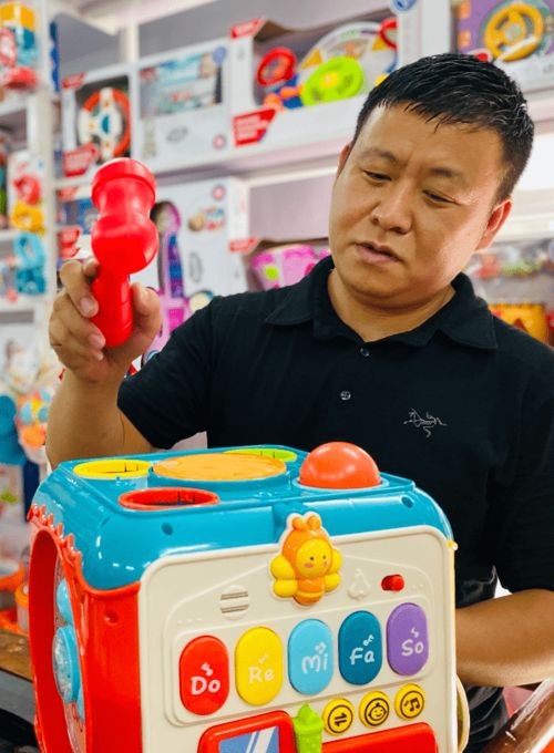 疫情下销售逆势增长30 澄海外贸玩具工厂掀起 入淘宝潮